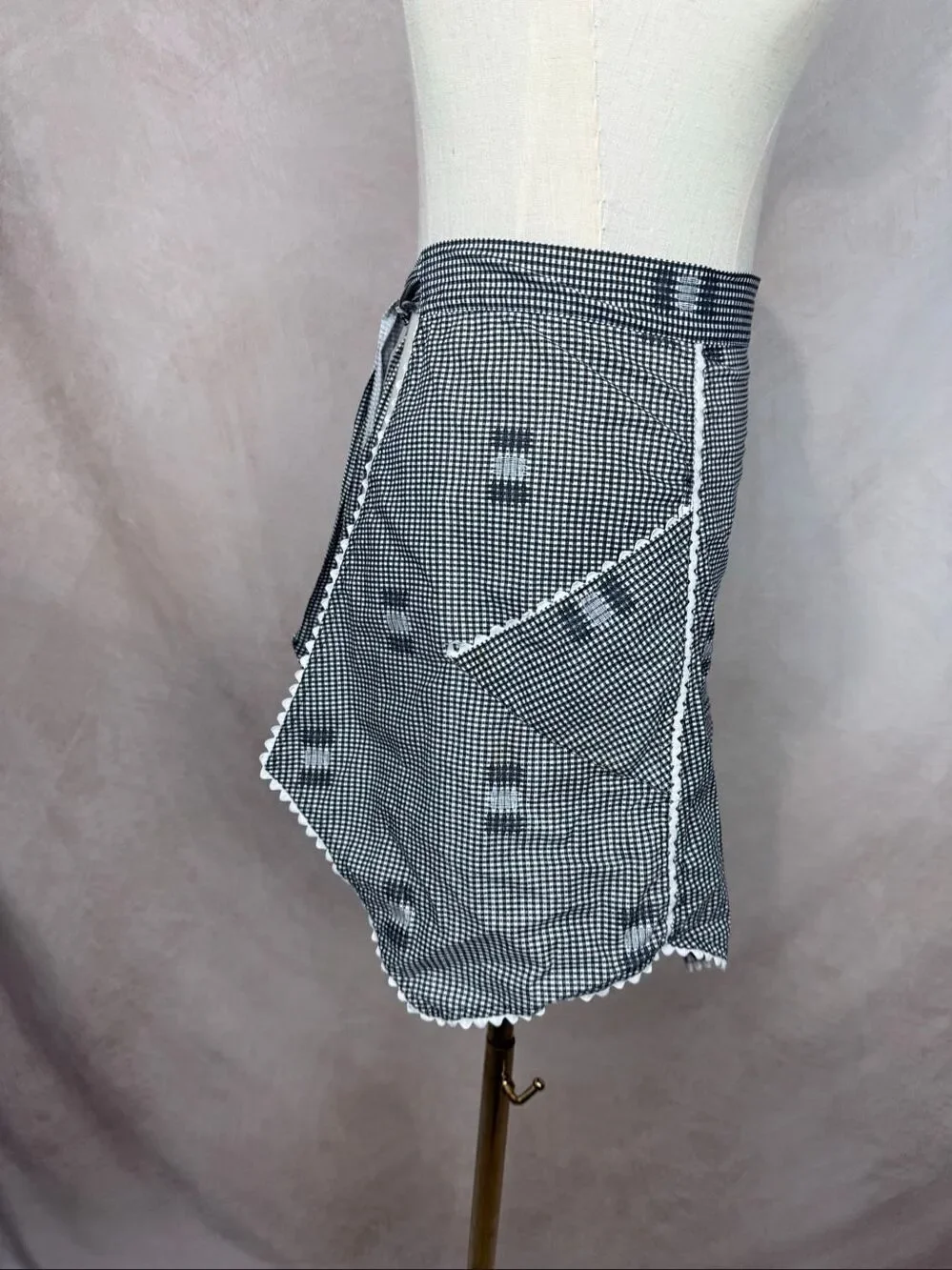 Vintage 1950s black